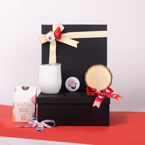 Charming Personalized Hamper